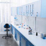 Clínicas e Laboratórios